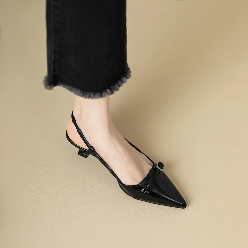 JULIETTE mini heel pump.