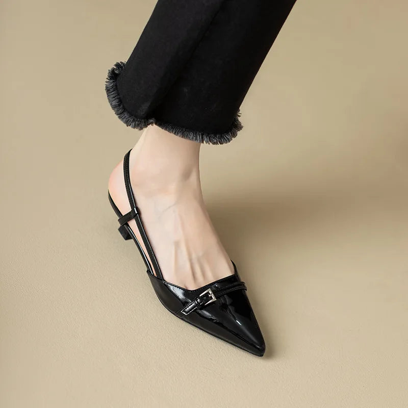 JULIETTE mini heel pump.