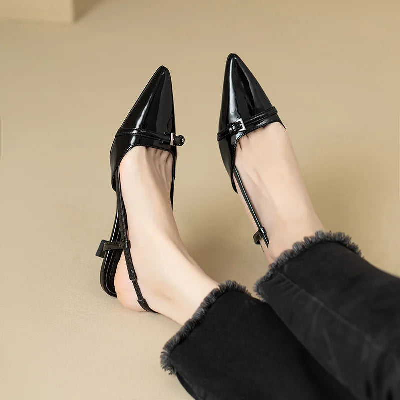 JULIETTE mini heel pump.